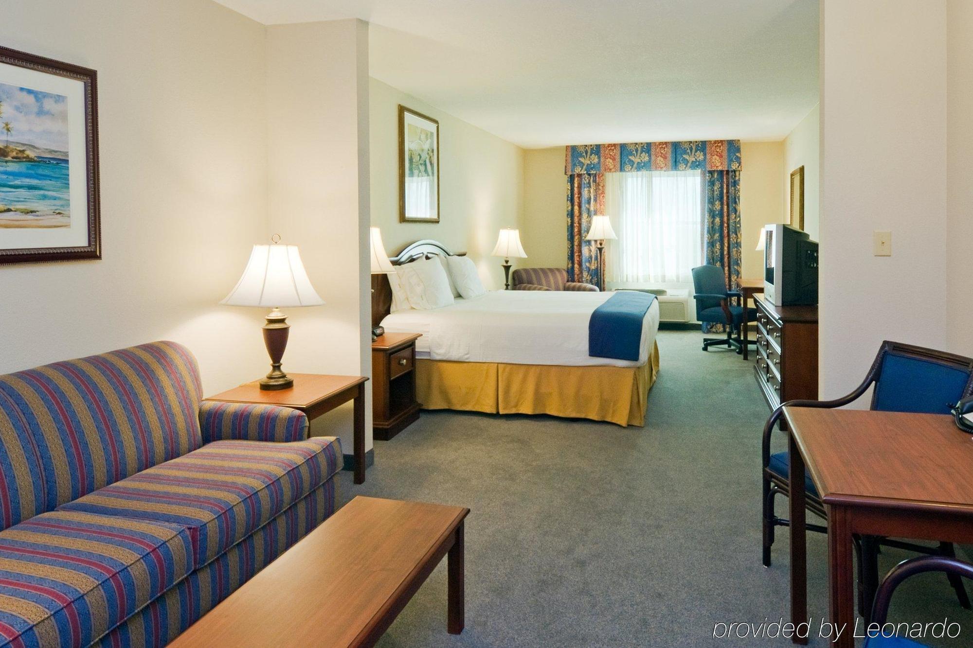 Holiday Inn Express & Suites Miami Kendall By Ihg Country Walk Habitación foto