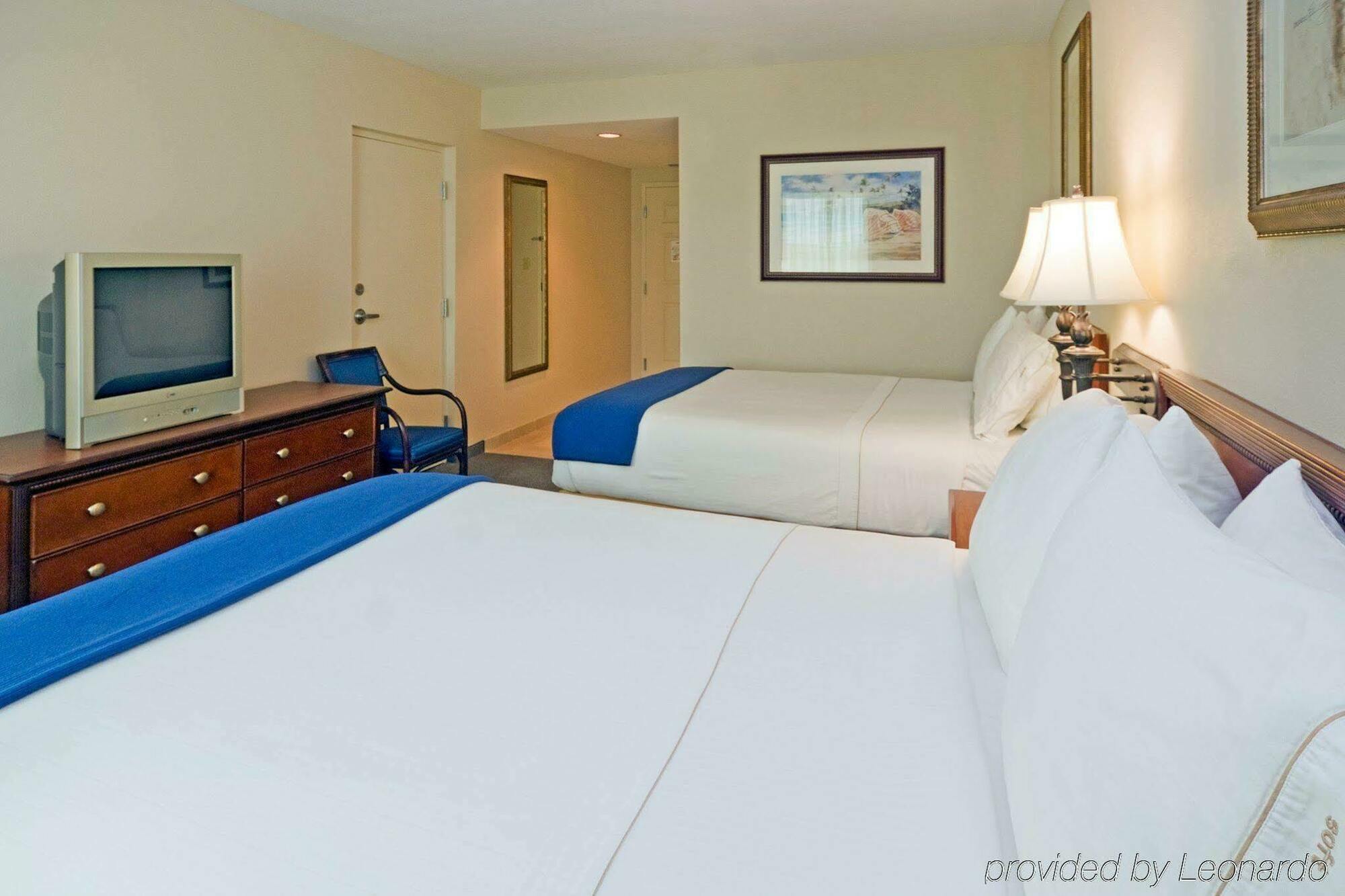 Holiday Inn Express & Suites Miami Kendall By Ihg Country Walk Habitación foto